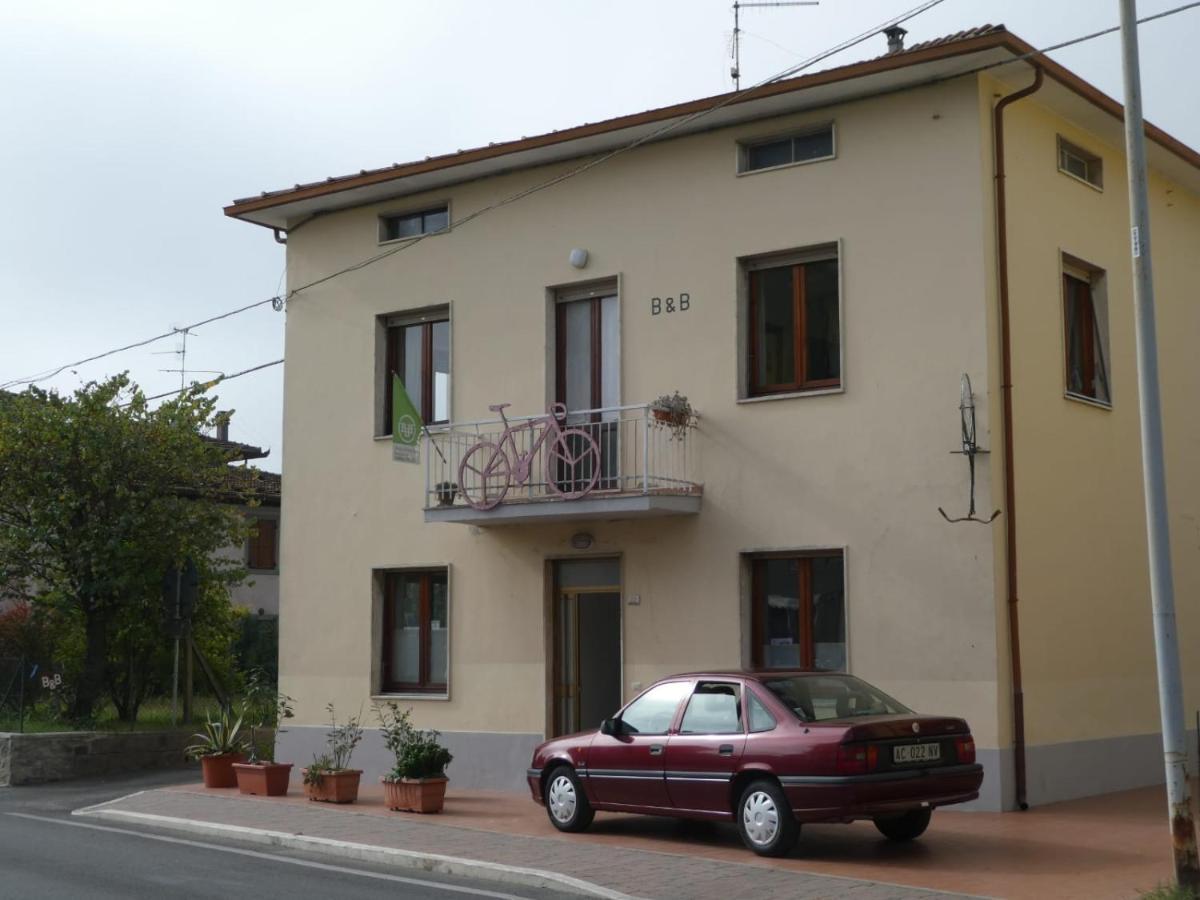 Bedandbiking Panzió Cortona Kültér fotó